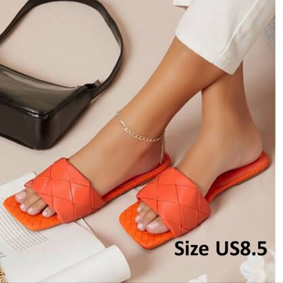 Women sandal - Picture 1 of 1